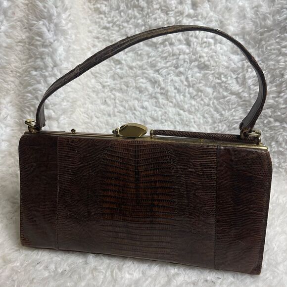 Vintage Brown Snake skin print handbag with antique gold tone hardwares. - Picture 3 of 15